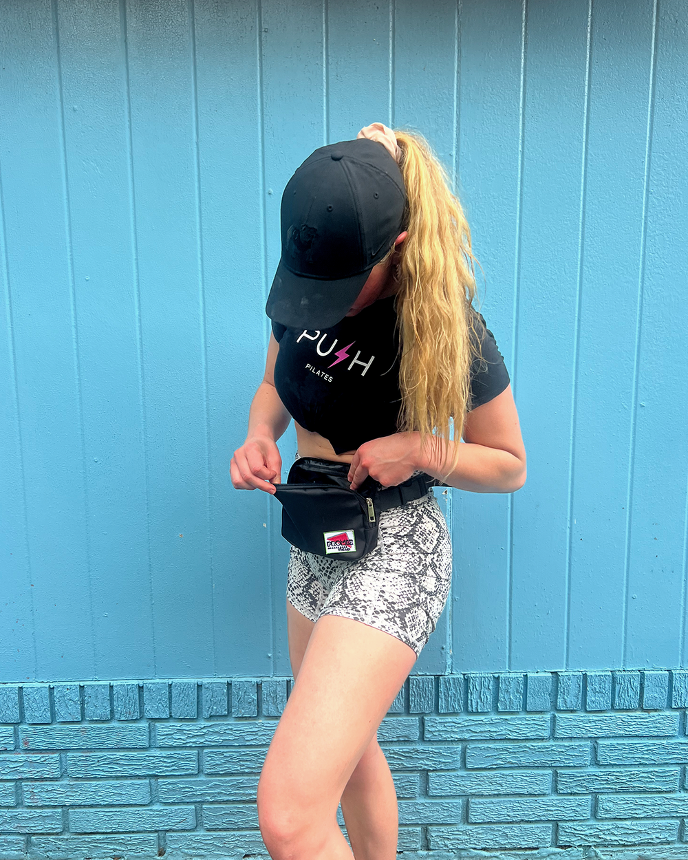 Black Vintage Fanny Pack